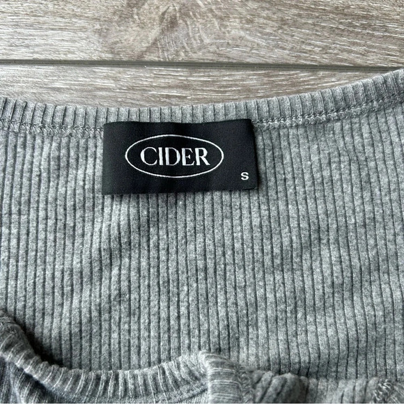 Cinder Long Sleeve  Buckle Top in Grey - Picture 8 of 14